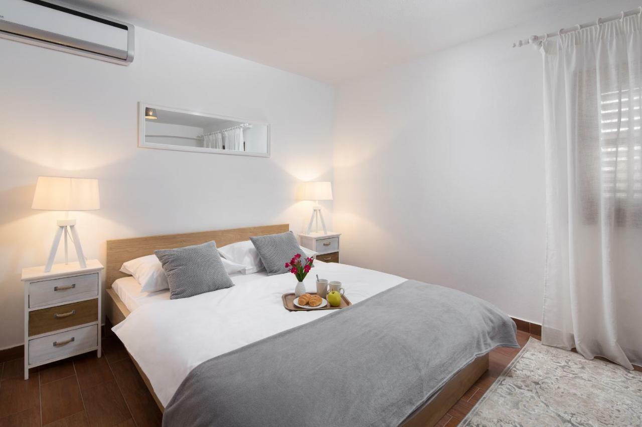 Apartments Bonaparte Пореч Экстерьер фото